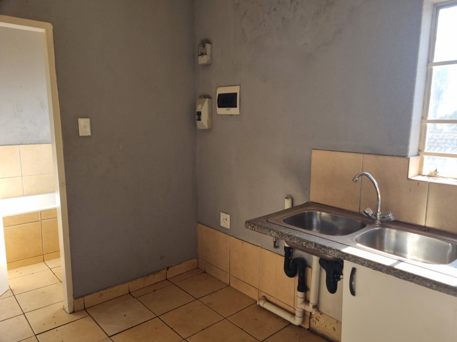 1 Bedroom Property for Sale in Lower Bo-dorp North West